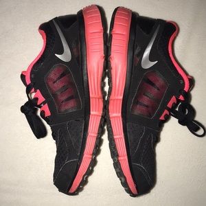 Nike Dual Fusion ST2